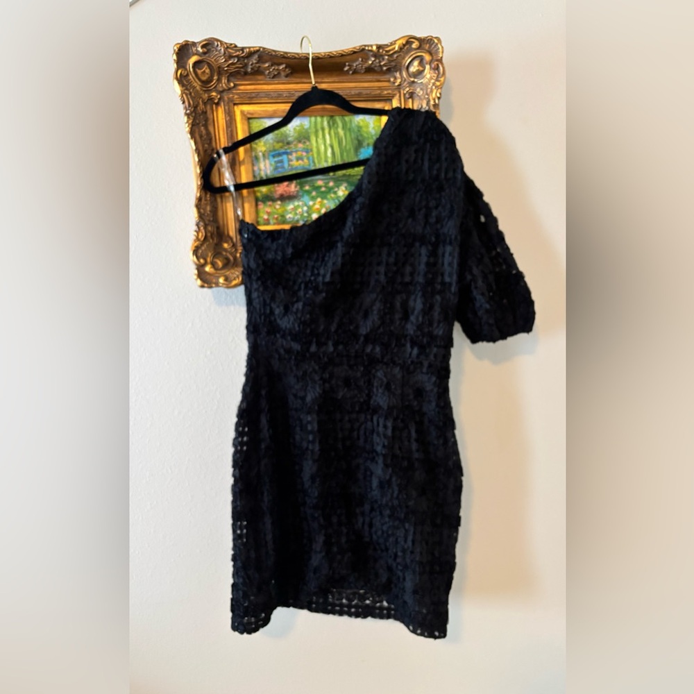 NWT Entro Black Textured One-Shoulder Dress